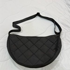 UNIQLO Black Quilted Black Crossbody Bag